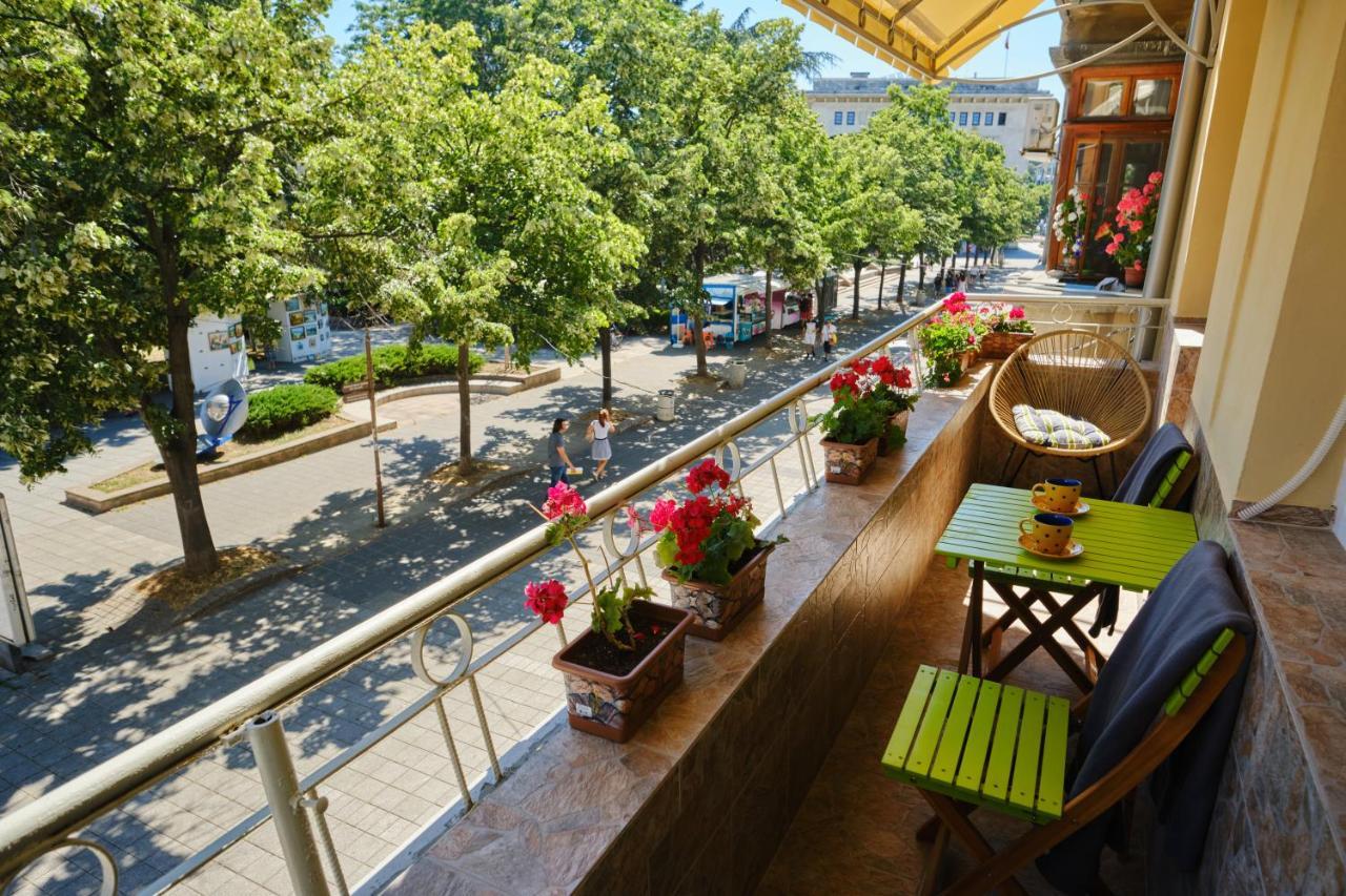 Luxury Nevena Apartment - Bogoridi Super Centre Burgas Exterior photo